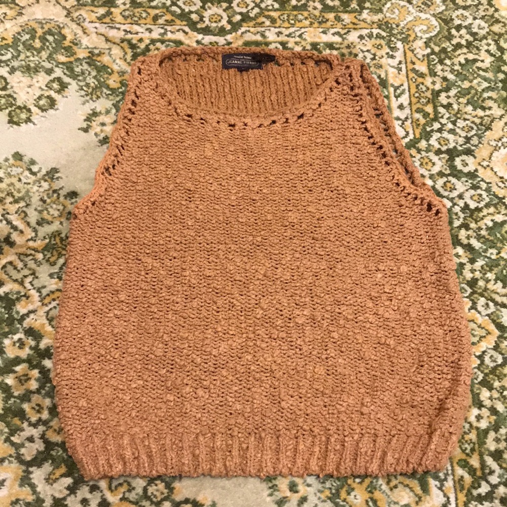 Camel/gold sweater vest